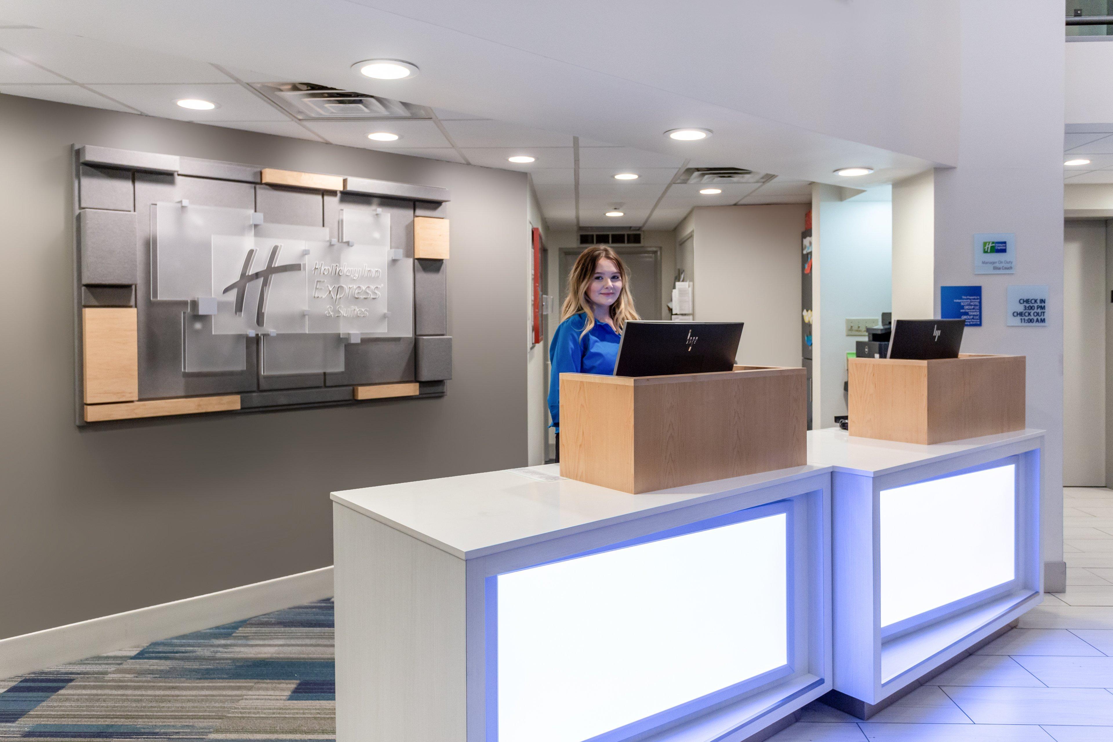 Holiday Inn Express Scottsburg By Ihg Exterior photo