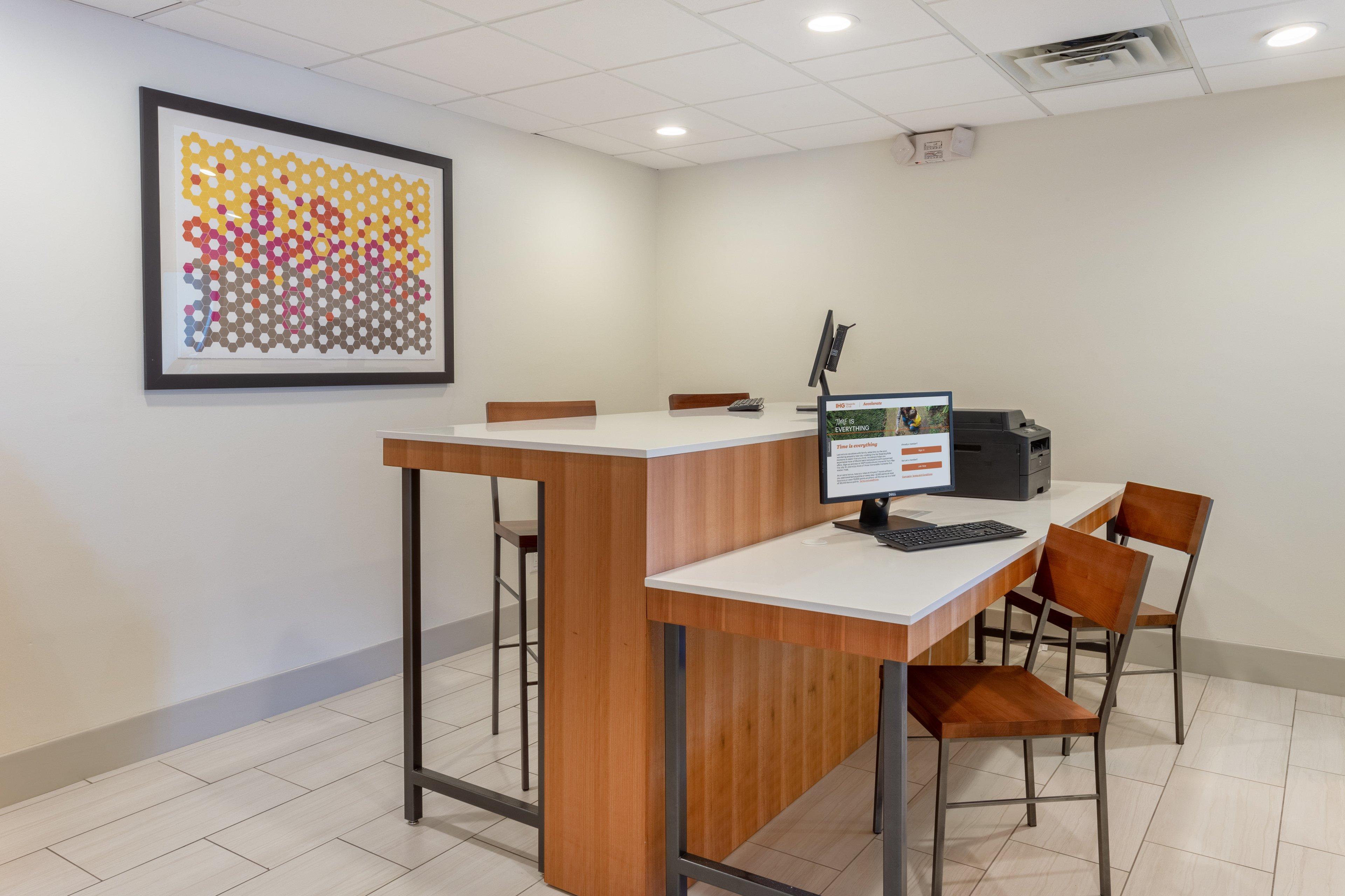 Holiday Inn Express Scottsburg By Ihg Exterior photo