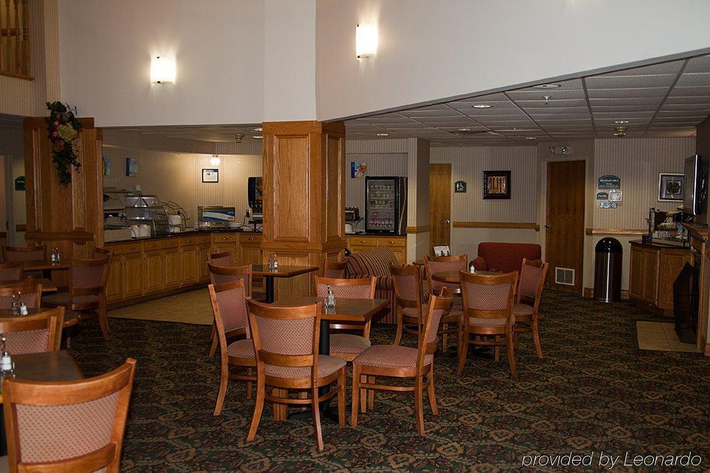 Holiday Inn Express Scottsburg By Ihg Exterior photo